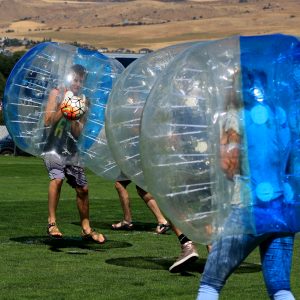 Bubble Soccer Blast 瘋狂泡泡足球：草地體能橫衝直撞大賽